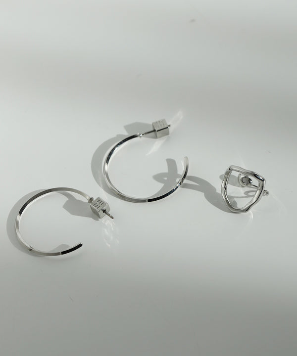 シンプルスタイルで心地良い華やぎを。メタル&#215;フープピアス＆イヤリング 39
