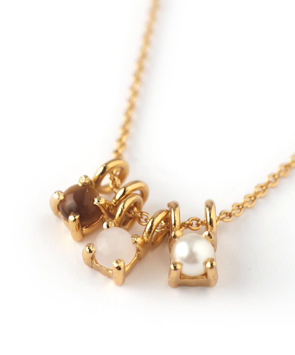 天然石とパールのネックレス