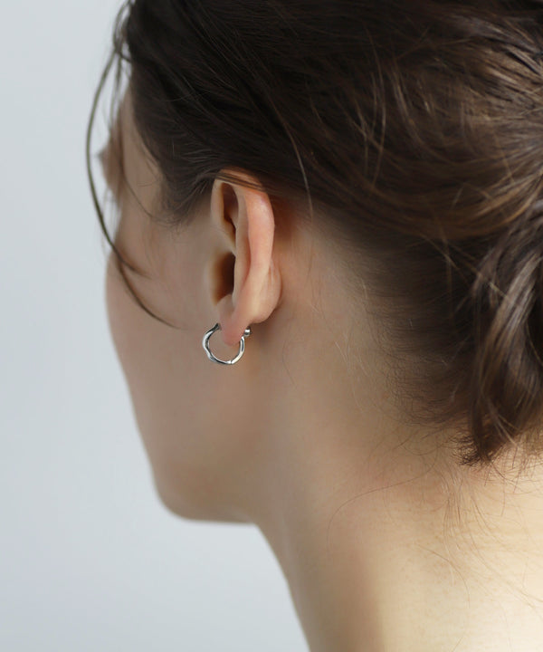 Wave Hoop Earrings [Basic]