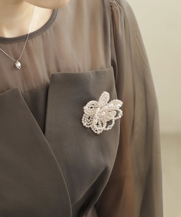 パールフラワーブローチ