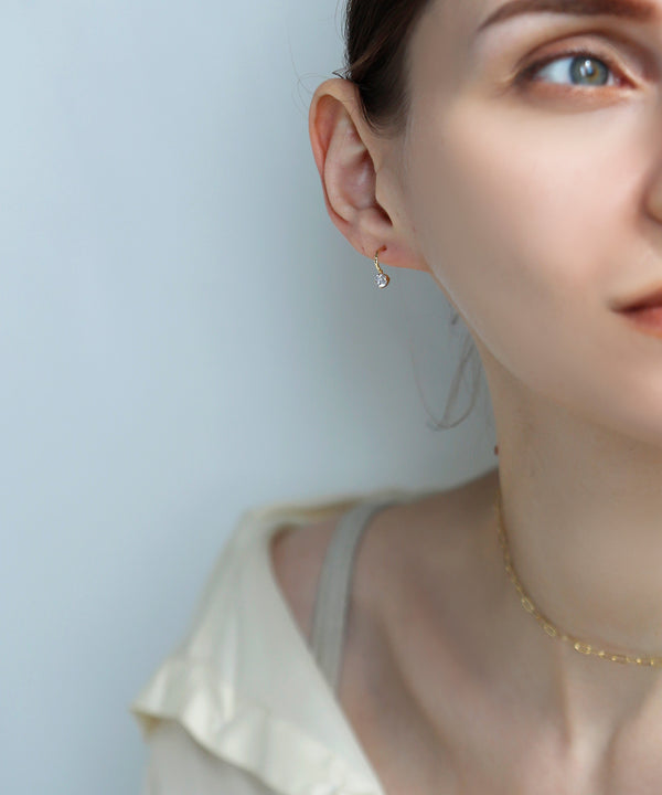 ビジューラインピアス[Sheerchic]