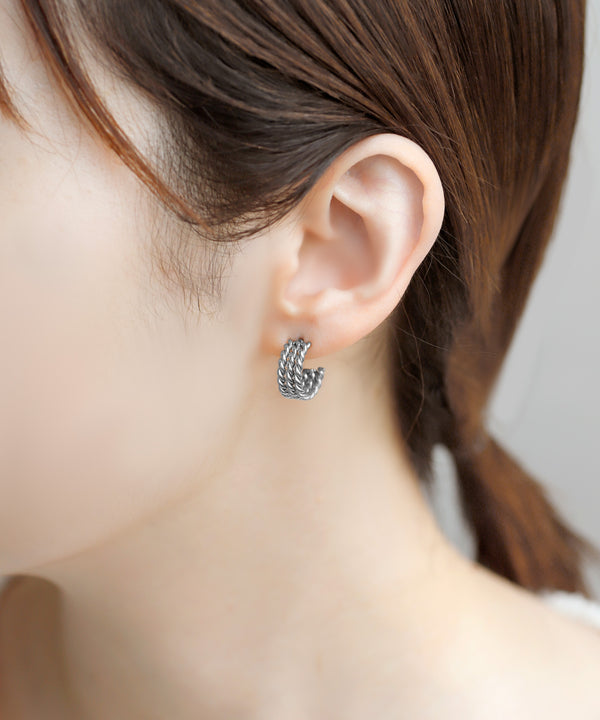 【ステンレス】ツイストメタルフープピアス