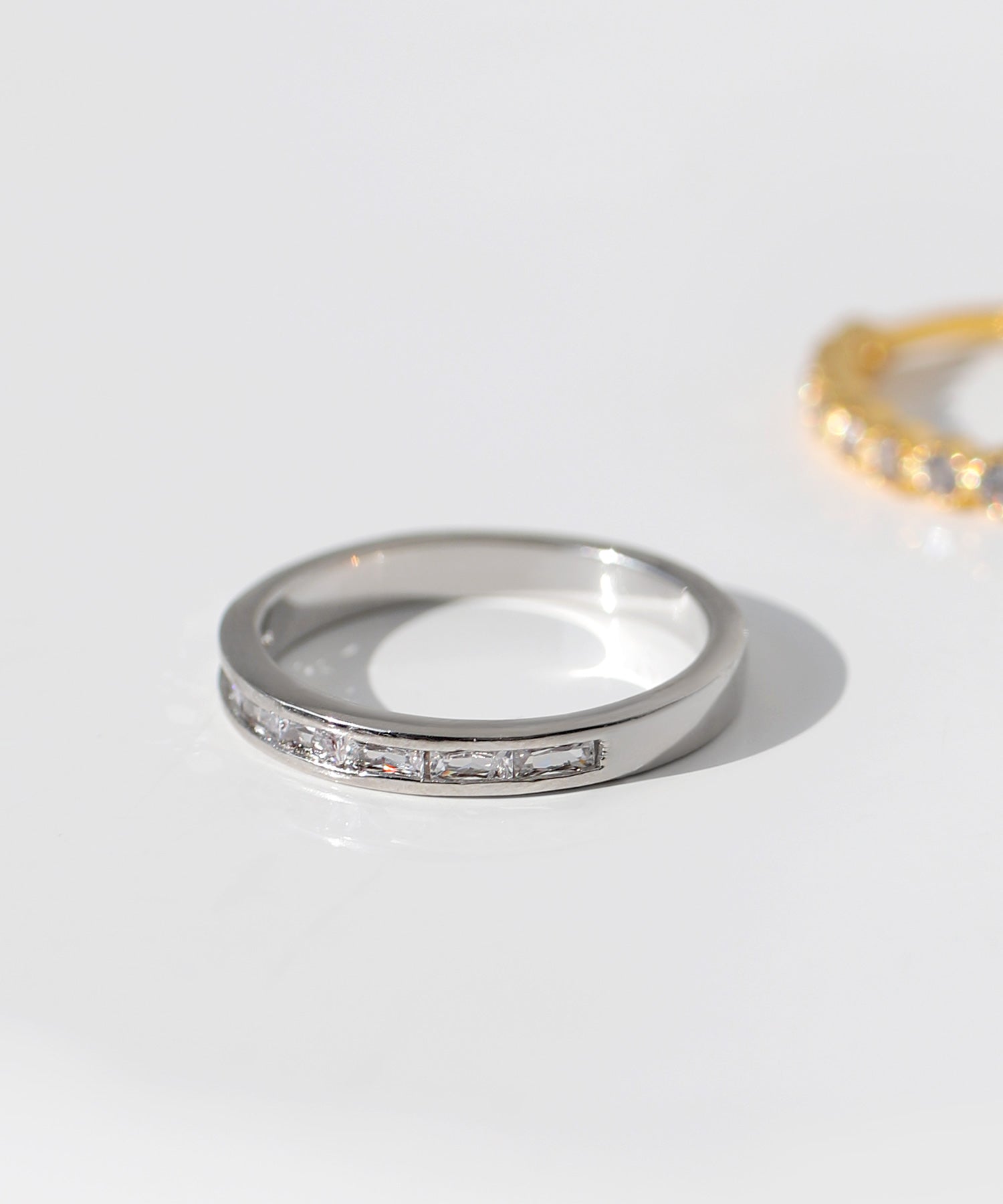 セラーズオリジナルワンダーリングジューて描きアクリル絵 ANEMONEビジューラインリング[ジャルビジュー]｜アネモネ