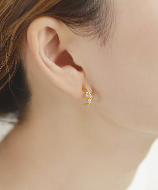ビジューカールピアス[ジャルビジュー]