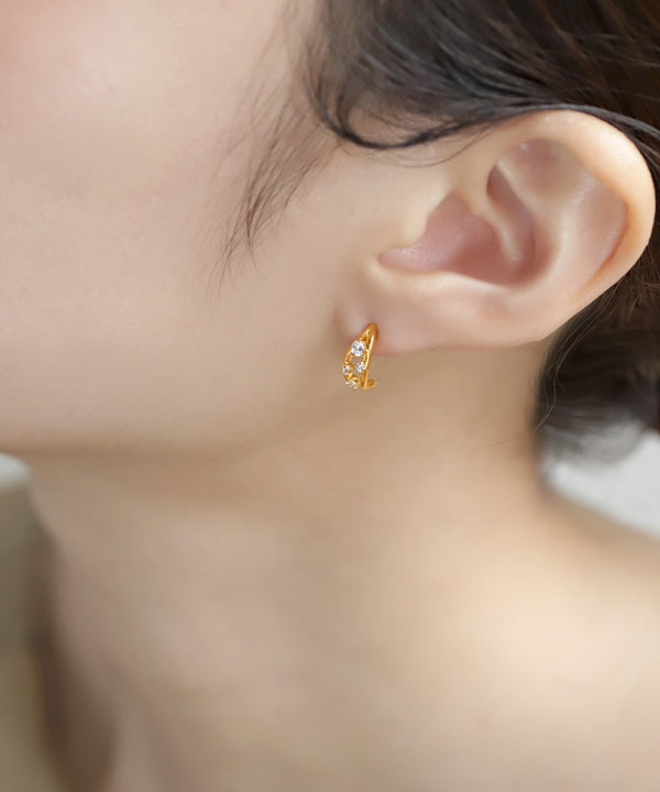 ビジューカールピアス[ジャルビジュー]