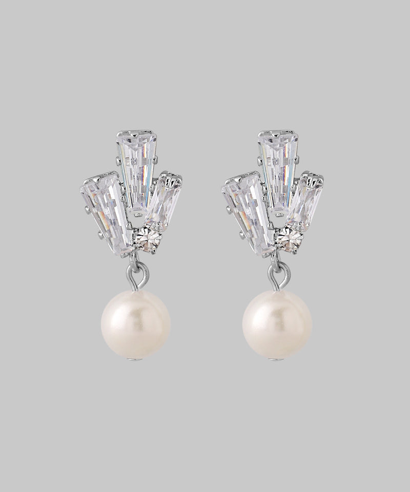 パール×スクエアビジューピアス