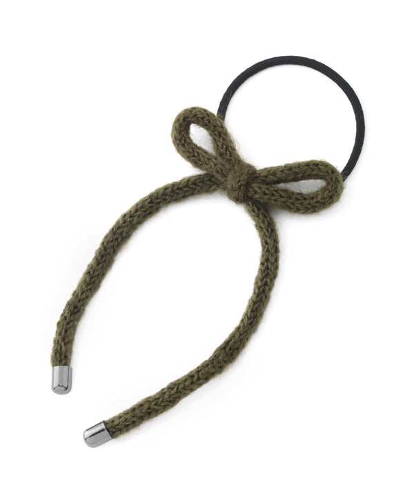 冬こそ、まとめ髪に。ANEMONEアクセを纏う 系統別コーデをご紹介 5