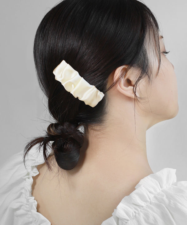 シルクギャザースリーピン