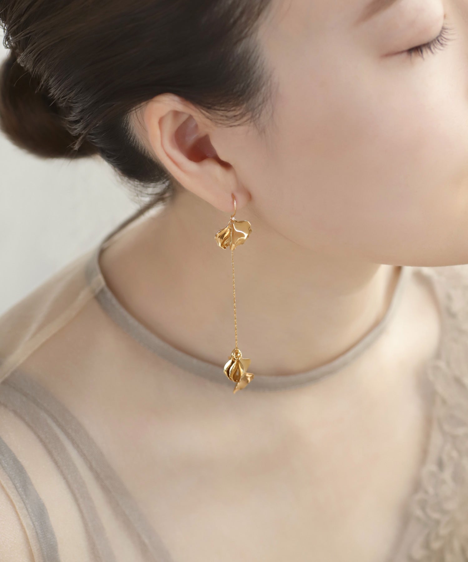 ANEMONE】メタルフラワーフックピアス｜アネモネ・シエナロゼ