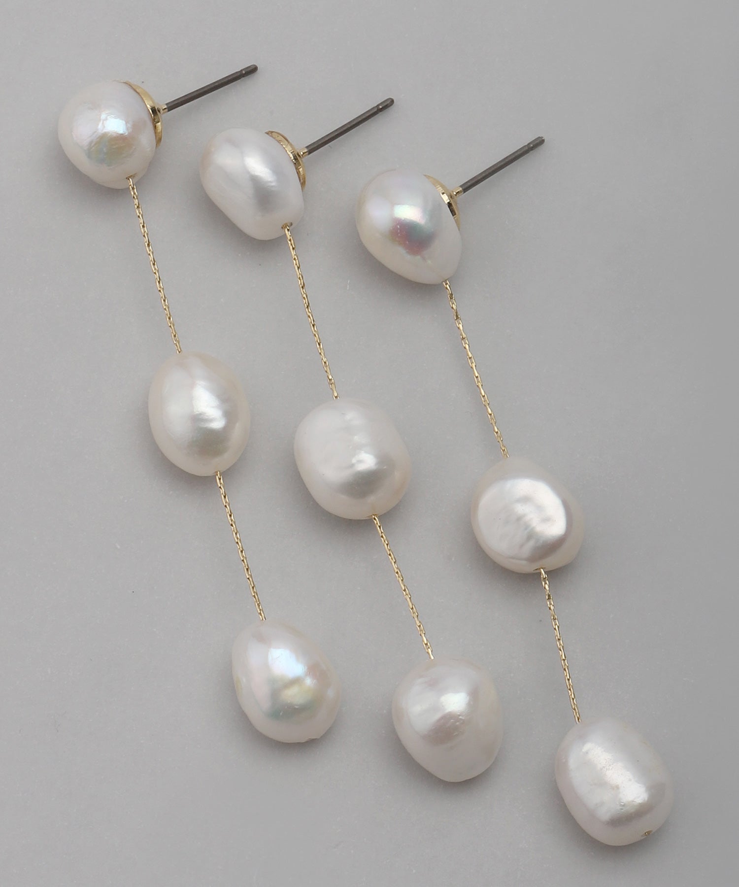 ANEMONE】連なりパールが揺れるロングピアス[A]｜SANPO ONLINE