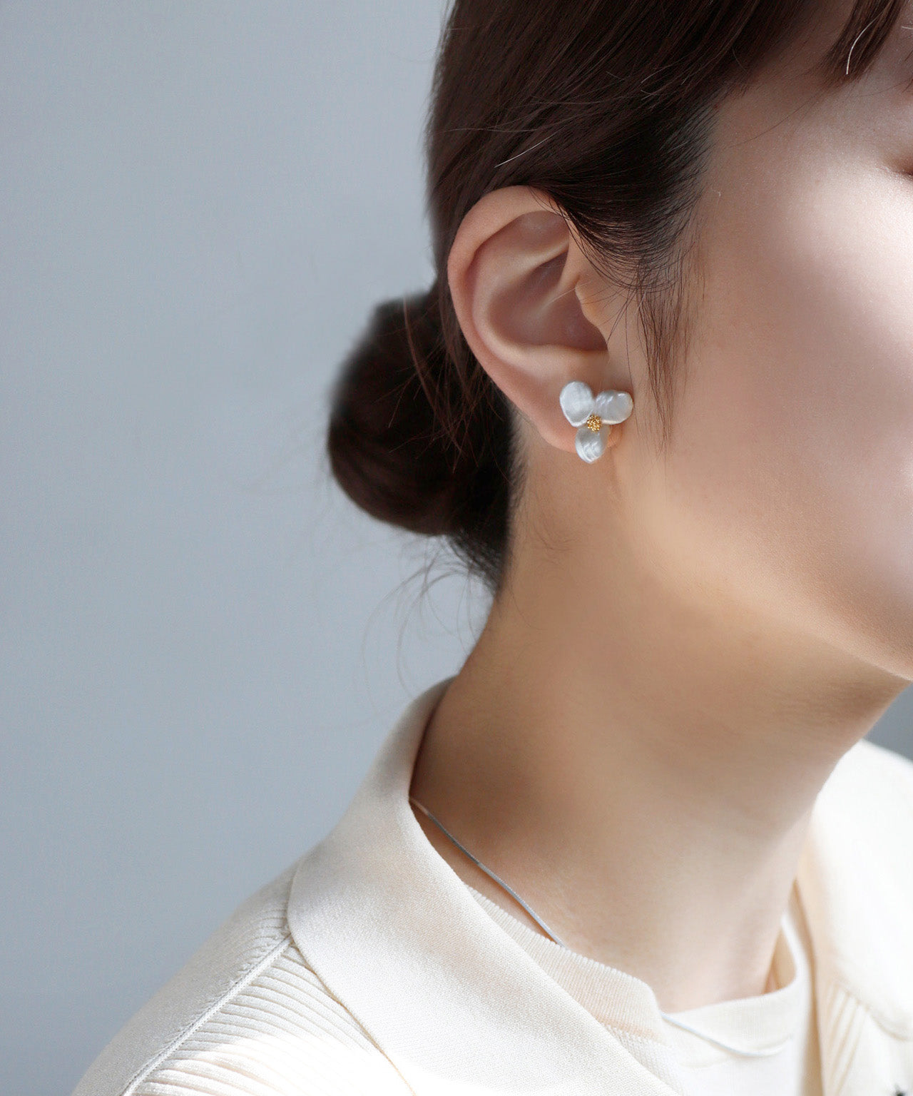 mimi33】淡水パールフラワーピアス[Sheerchic]｜アネモネ・シエナロゼ