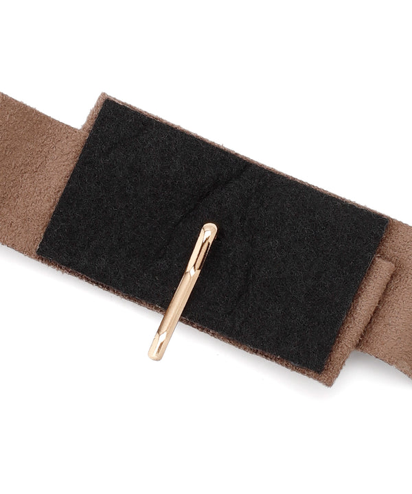 シックカラーのスエード調タイトポニーフック