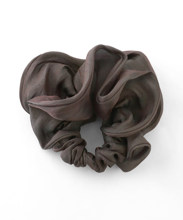 サテン調アンバランスシュシュ