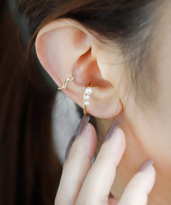 ビジュー×ウェーブラインイヤーカフ