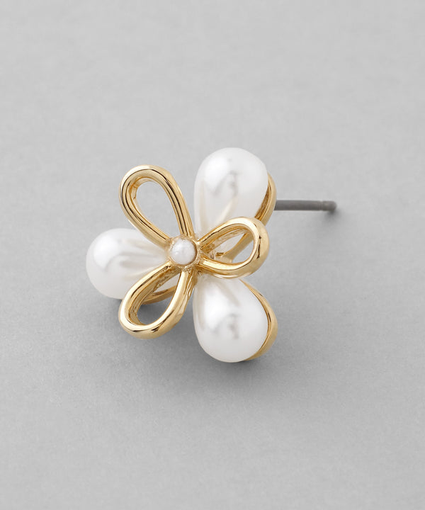 パール×メタルフラワーピアス