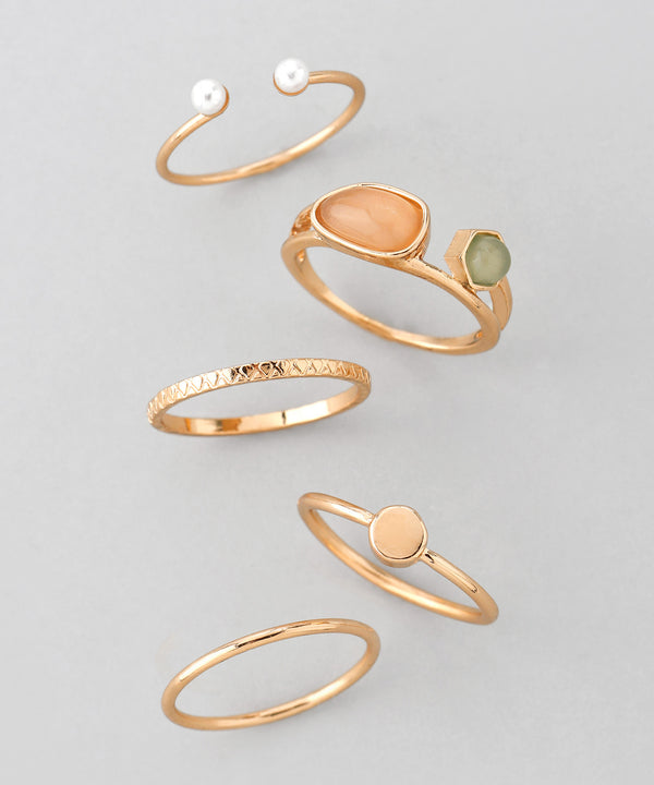 Casual×Pearl Accessories -毎日を華やかに。デイリー使いのパールアクセ- 22