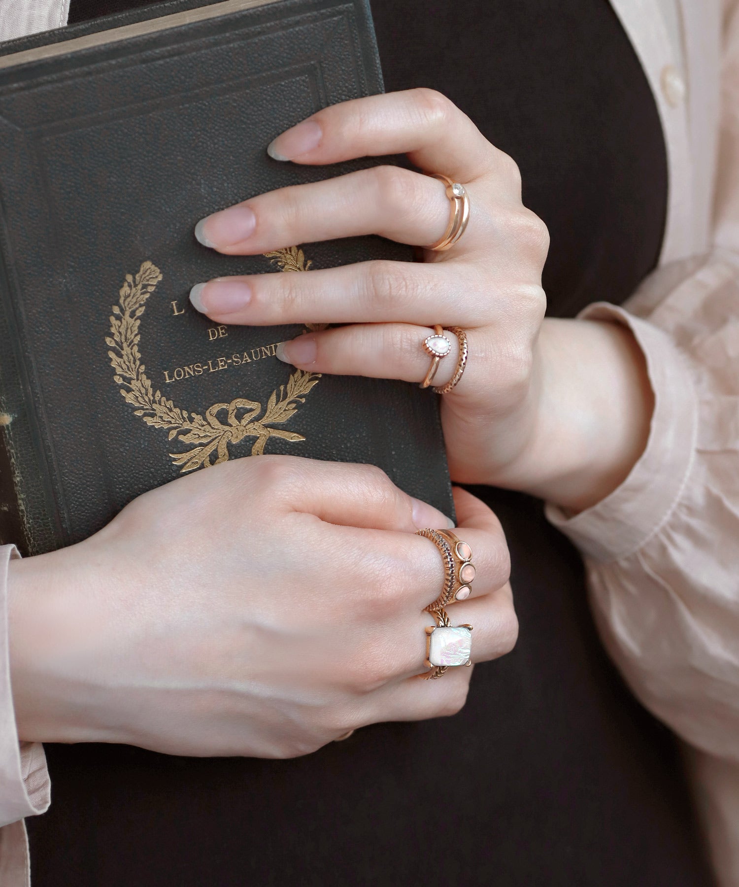 ANEMONE】マルチデザインストーンメタルリング[8本セット]｜SANPO