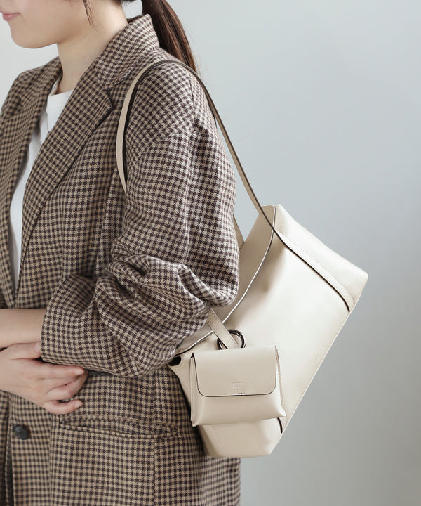 【Trideep】ポーチ付きワイドショルダーバッグ