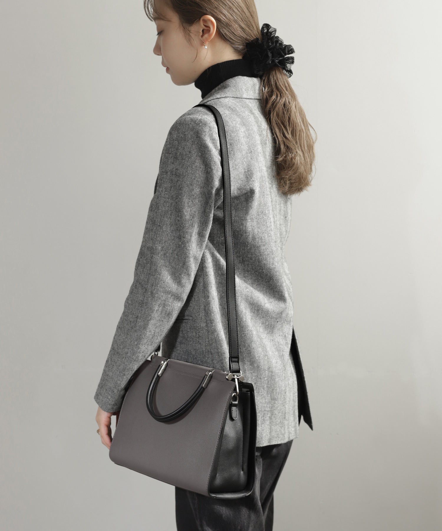 あねもね様2点 ANEMONE】バイカラーの​スクエア2WAYバッグ｜アネモネ・シエナロゼ