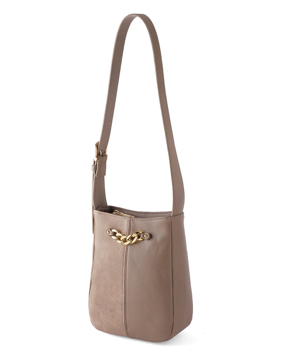 Chain point leather-look shoulder bag
