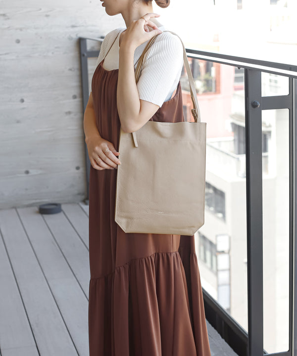 【BEAURE】レザートートバッグ