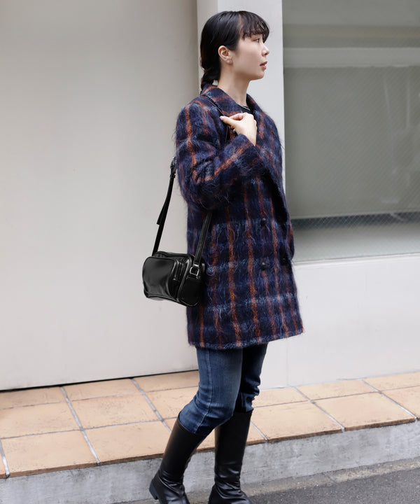 Leather shoulder bag