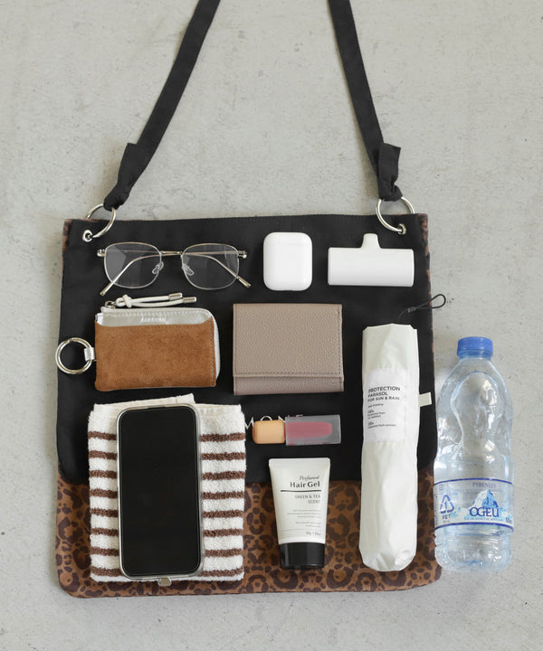 スエード調アニマル柄ショルダーバッグ