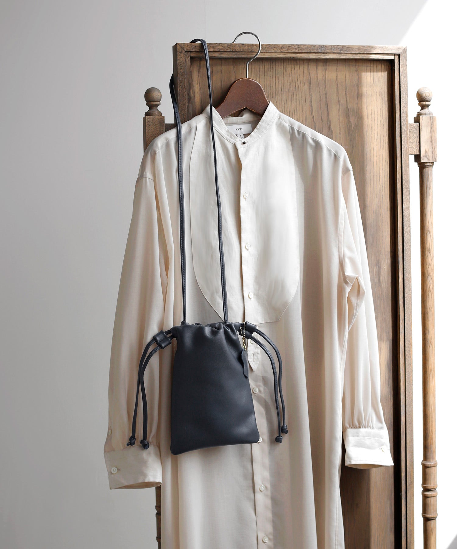 ANEMONE】【COOCO】ラムレザー巾着ショルダーバッグ｜SANPO ONLINE