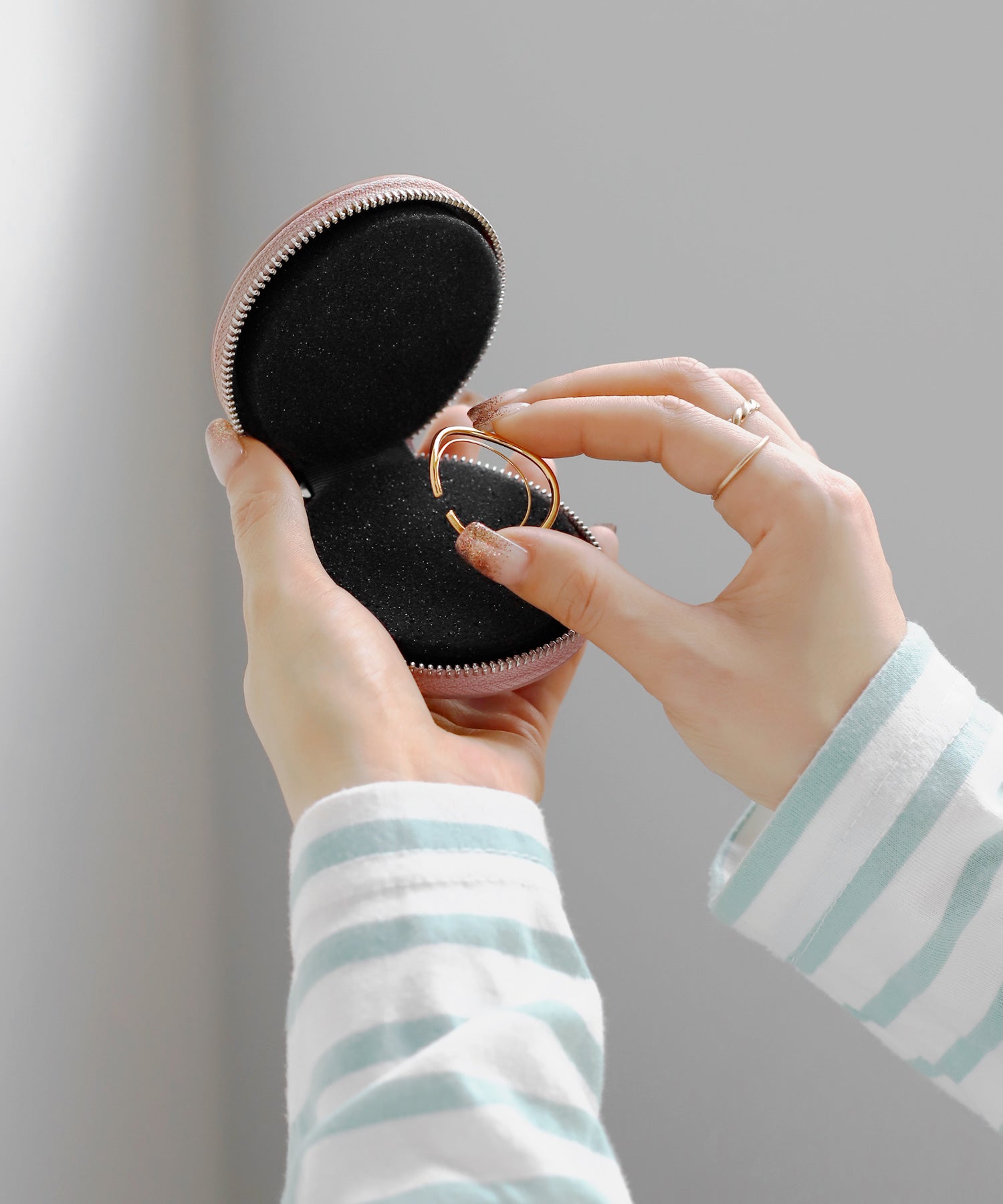 【超希少】GGパターン イエロー アクセサリーポーチ ANEMONE】ラウンドアクセサリーポーチ[S]｜SANPO ONLINE(サンポー