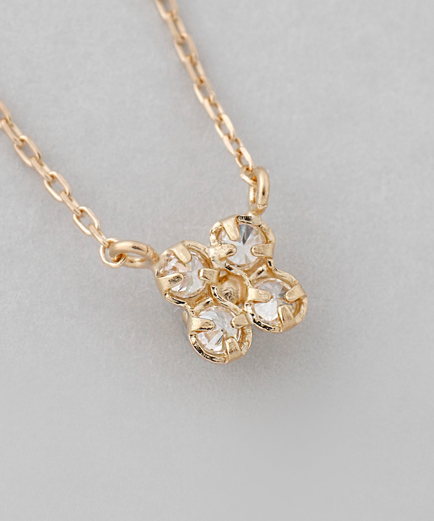 ANEMONE】【ギフトボックス付き】天然石フラワーネックレス[K10