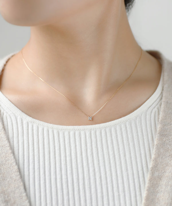 【ギフトボックス付き】天然石フラワーネックレス[K10]