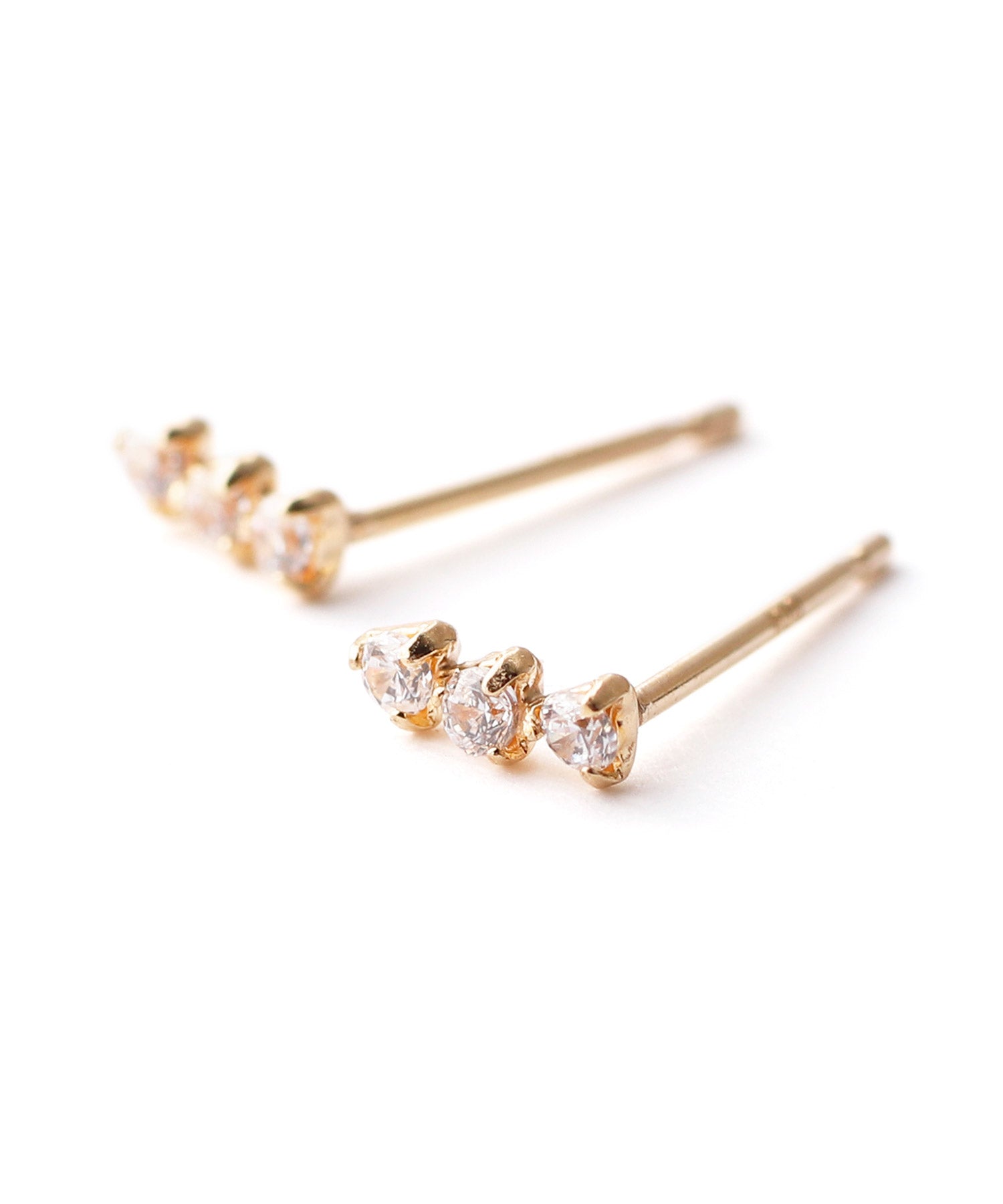 ANEMONE】3連ジルコニアのベーシックピアス[K10]｜SANPO ONLINE