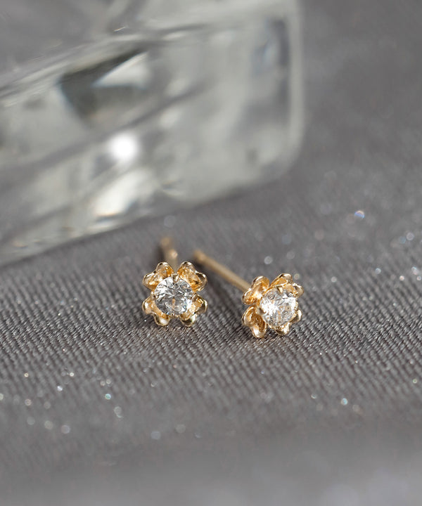 ジルコニアフラワーピアス[K10]