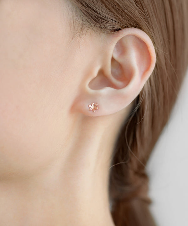 フラワーピアス[K10]
