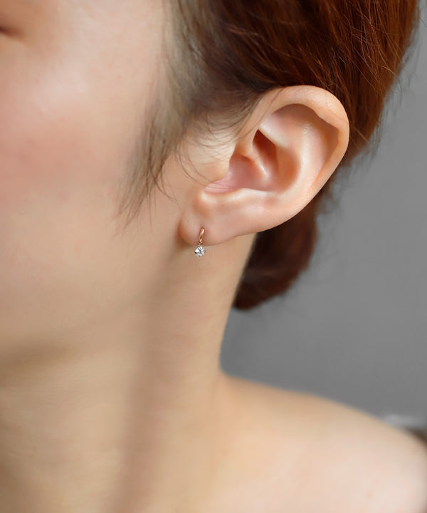 カーブライン×ビジューピアス[K10]