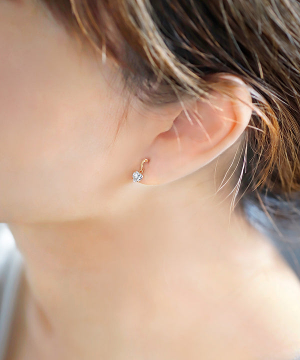 カーブライン×ハートビジューピアス[K10]