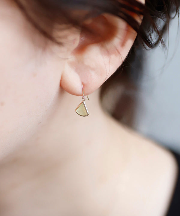 Natural stone sector earrings [K10]