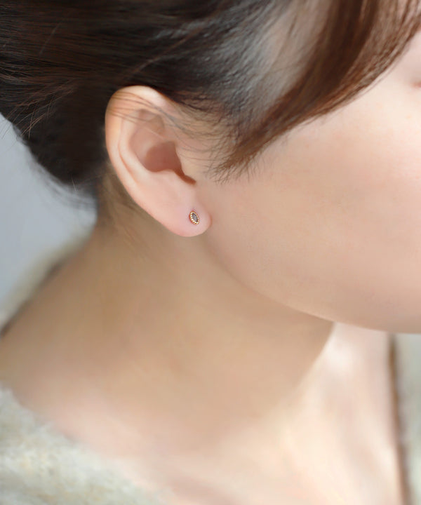 マーキスビジューピアス[K10]