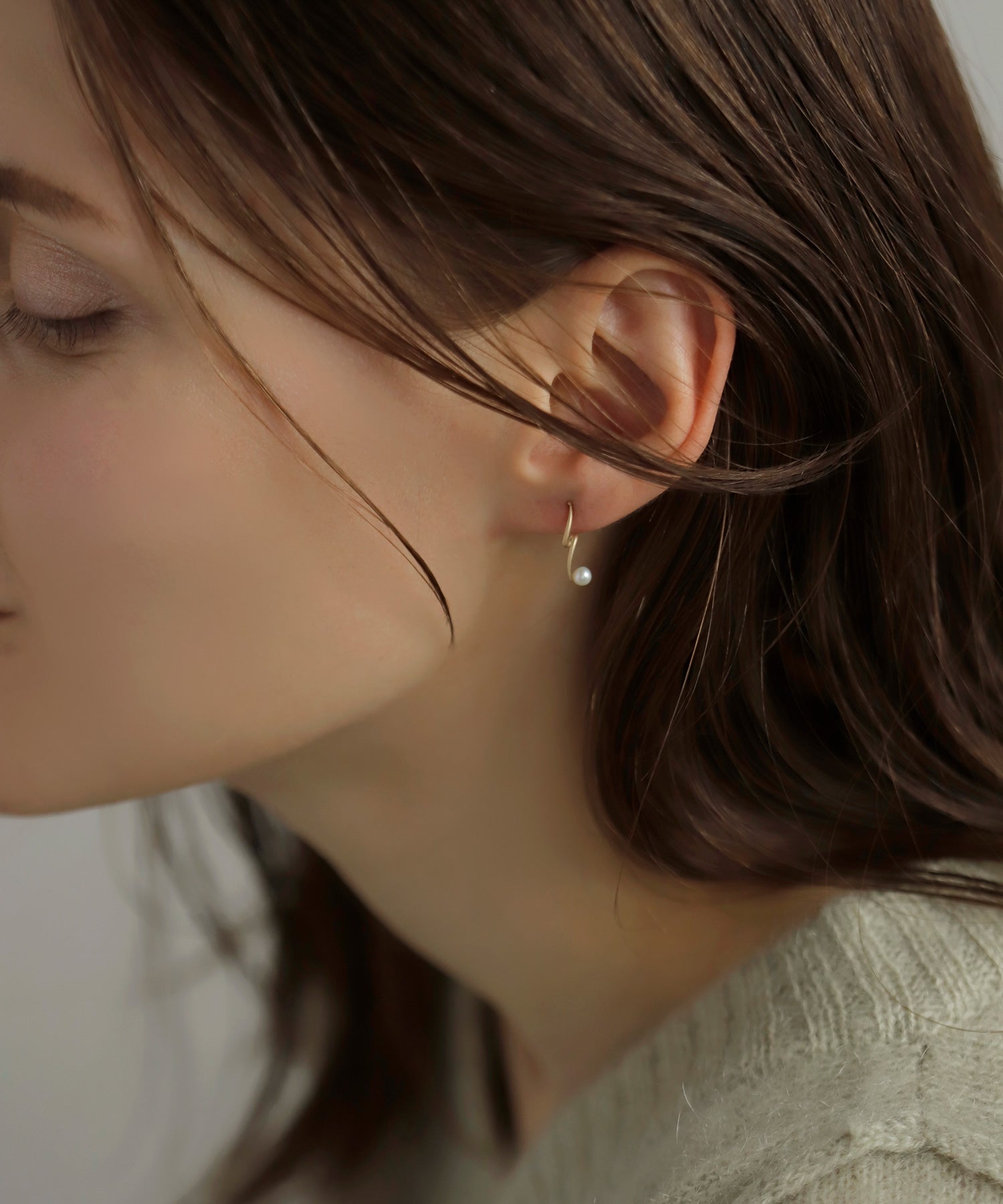 mimi33】ツイストパールピアス[K10][Basic]｜SANPO ONLINE(サンポー