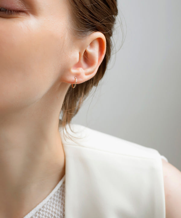 [SANPO ONLINE Exclusive] Twisted Hoop Earrings [K10][Basic]