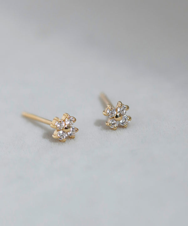 mimi33】クローバーピアス[K10][Basic]｜SANPO ONLINE(サンポーオンライン)