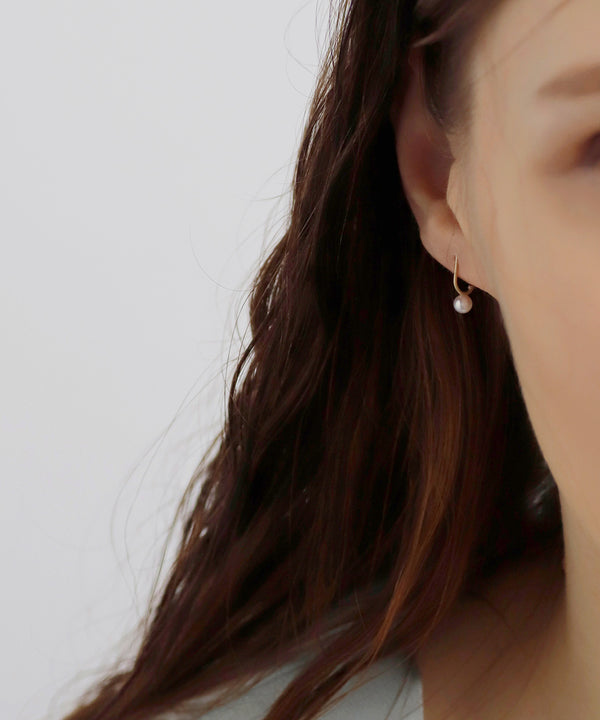 パール×Uラインピアス[K10][Basic]