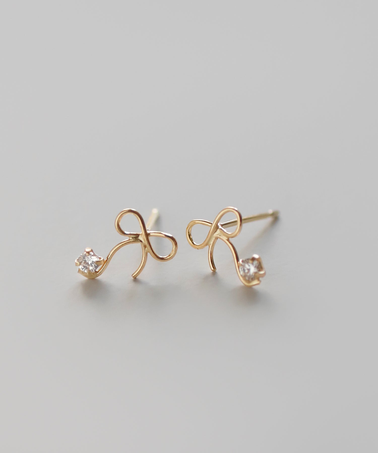 mimi33】ビジューリボンピアス[K10][Basic]｜アネモネ