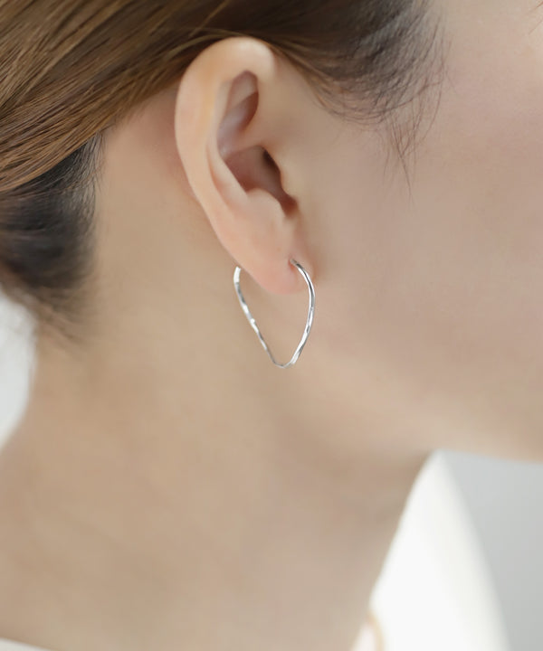 ニュアンスラインフープピアス[silver925]