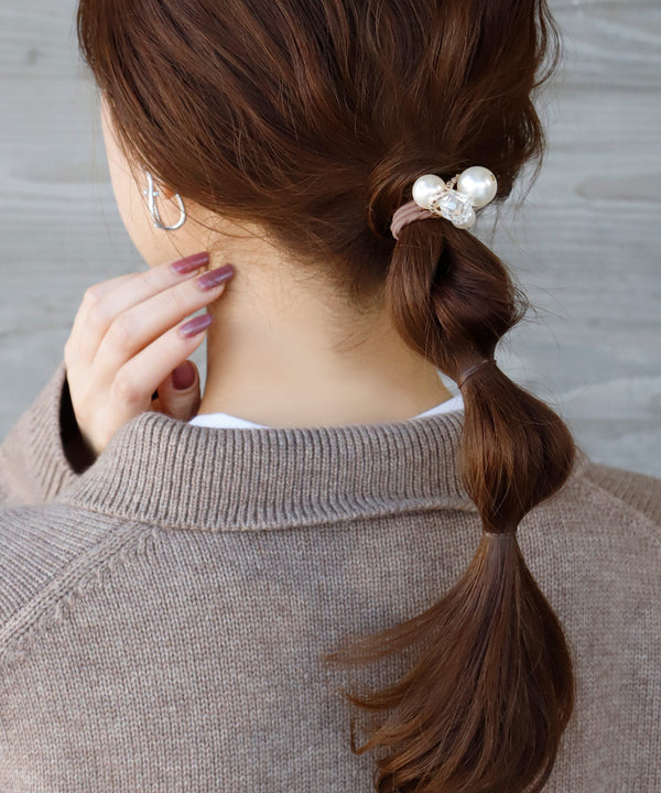 くすみカラーの連なりパールヘアゴム