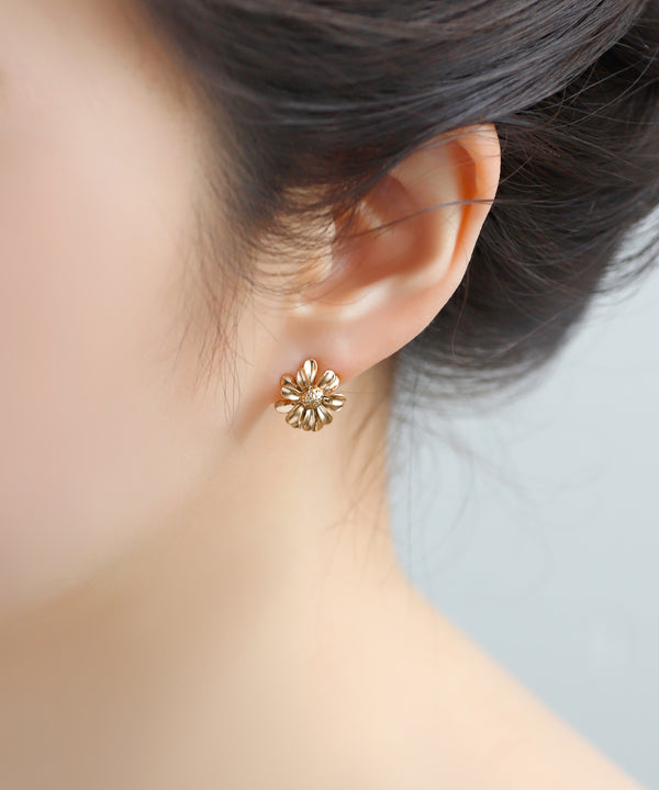 メタルフラワーピアス