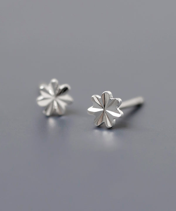 Metal flower earrings