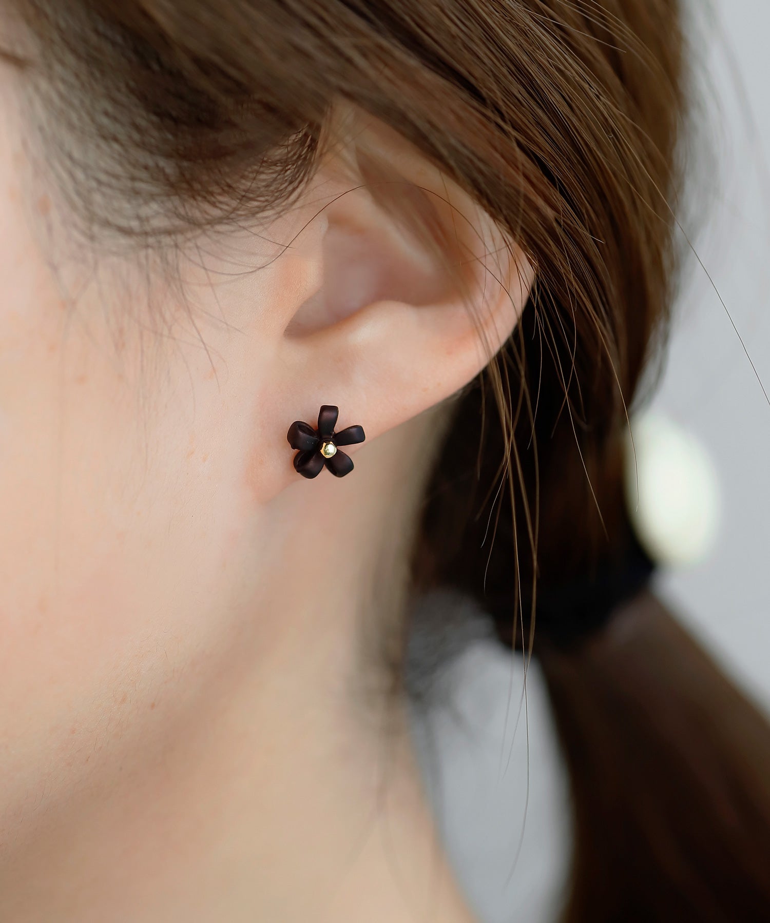 ANEMONE】マットカラーフラワーピアス｜SANPO ONLINE(サンポーオンライン)