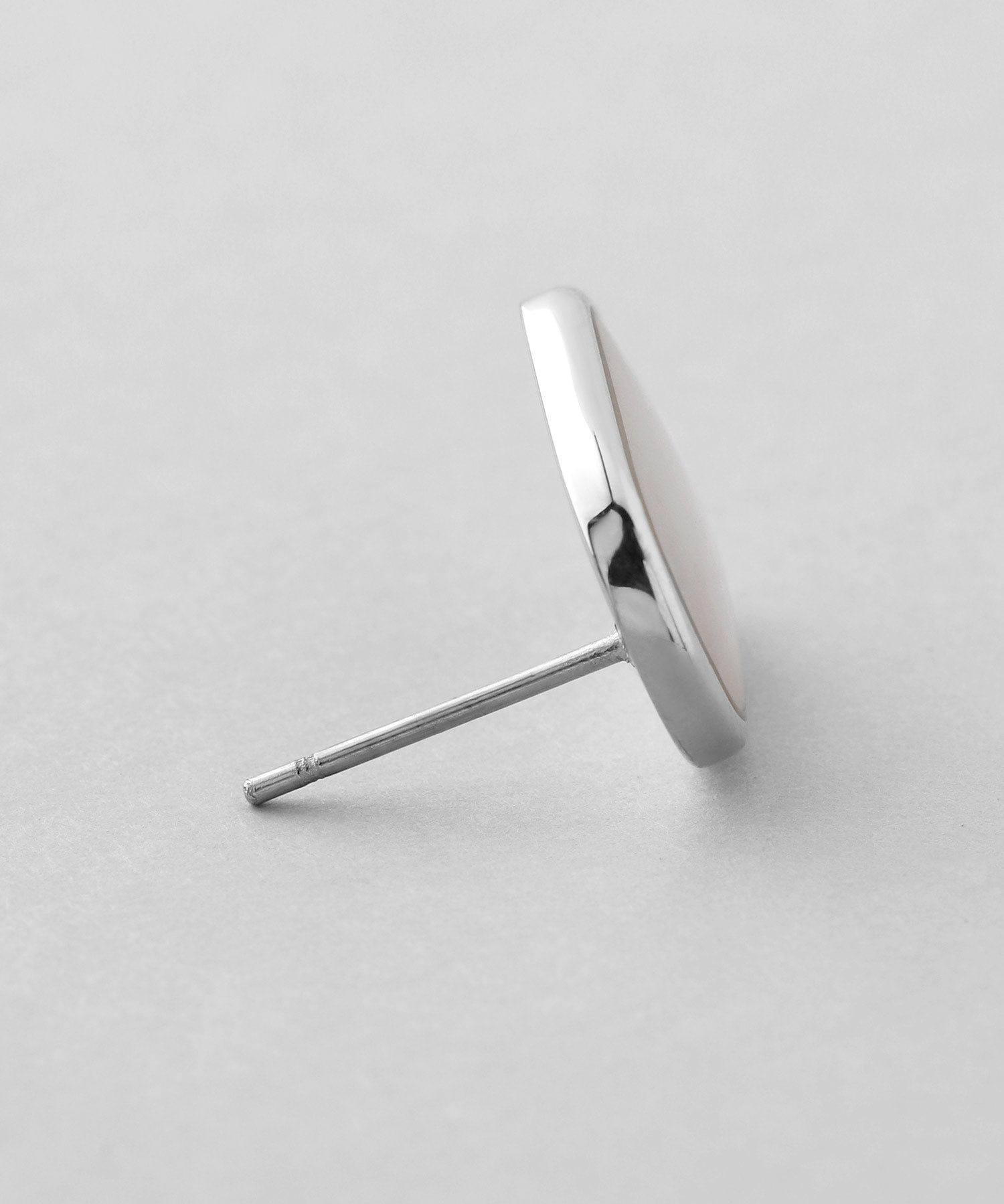 mimi33】シェルスクエアピアス[ステンレス][Ownideal]｜アネモネ