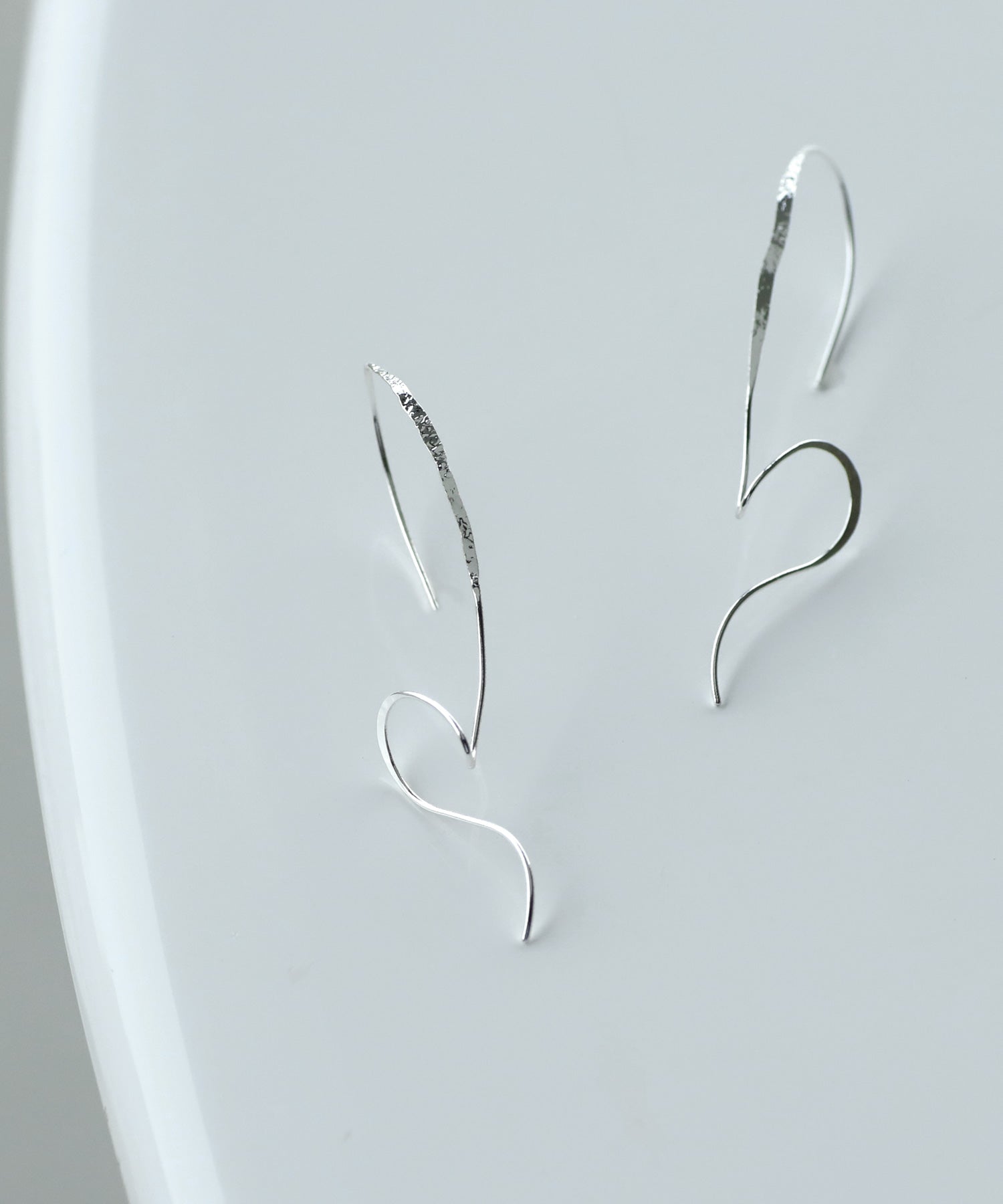 mimi33】イニシャルピアス：H[UMU][Sheerchic]｜SANPO ONLINE(サンポー